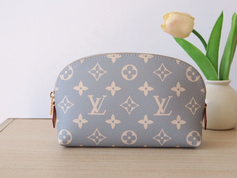 LV Clutch Bags 4178A-0063