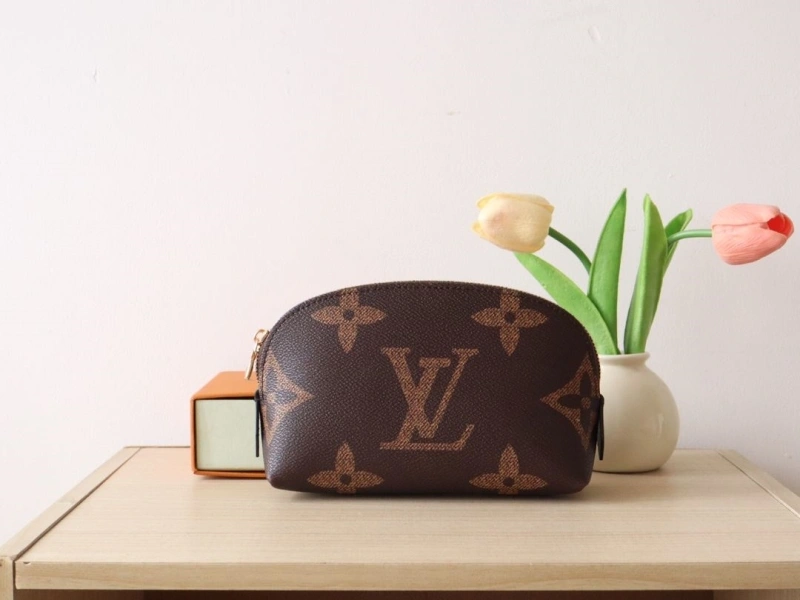 LV Clutch Bags 4178A-0064