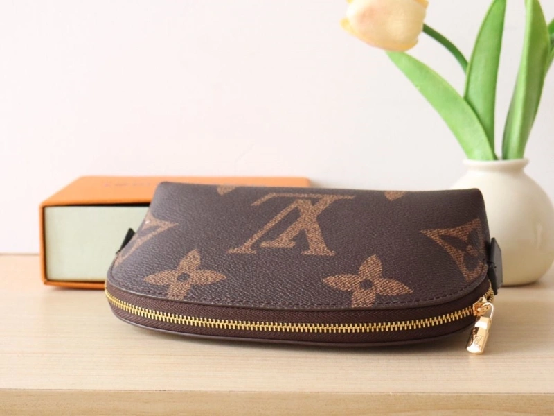 LV Clutch Bags 4178A-0064