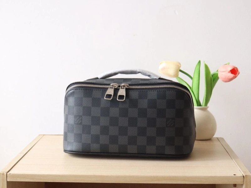 LV Cosmetic Bags 4178A-0068