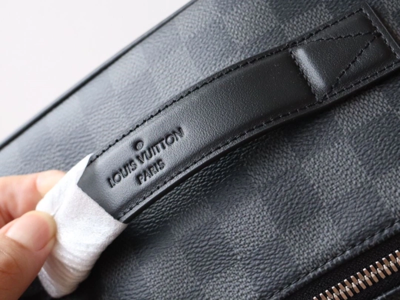 LV Cosmetic Bags 4178A-0068