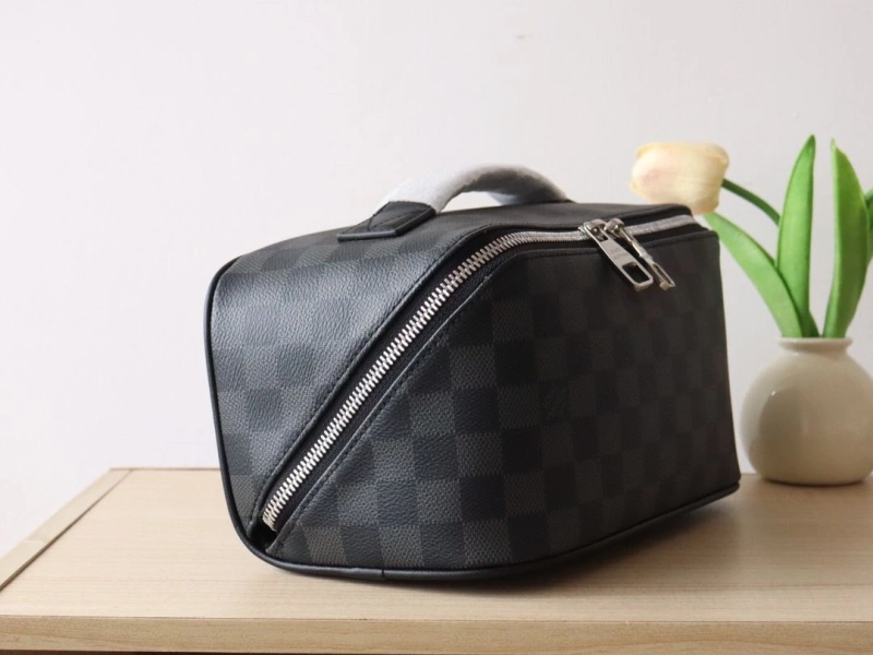 LV Cosmetic Bags 4178A-0068