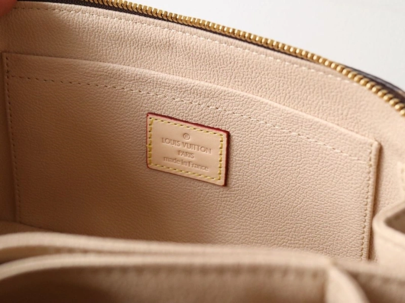 LV Cosmetic Bags 4178A-0070