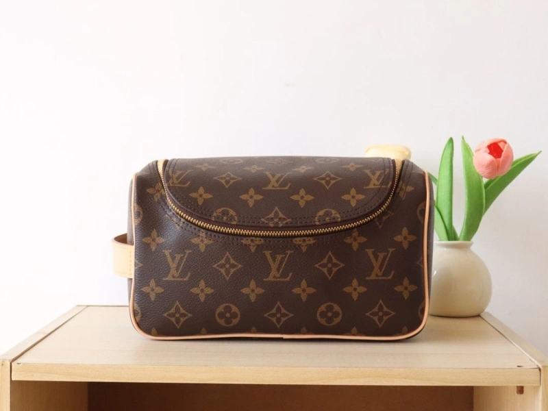 LV Cosmetic Bags 4178A-0071