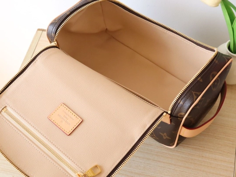 LV Cosmetic Bags 4178A-0071