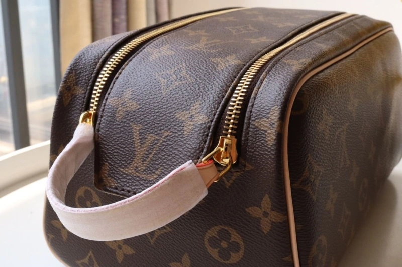 LV Cosmetic Bags 4178A-0073