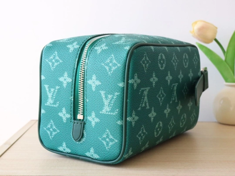 LV Cosmetic Bags 4178A-0088