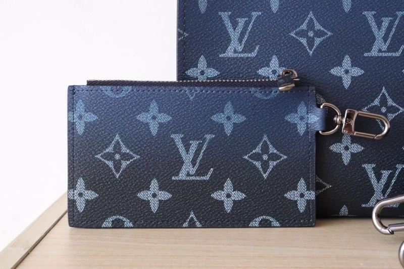 LV Clutch Bags 4178A-0090