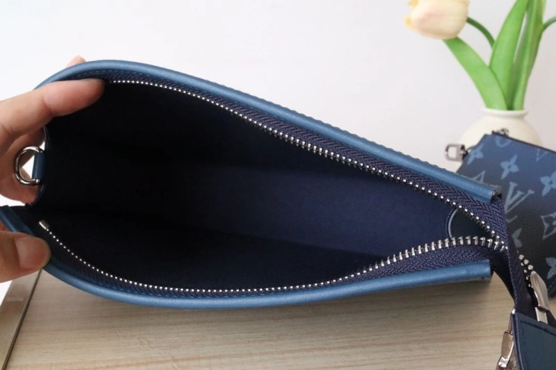 LV Clutch Bags 4178A-0090