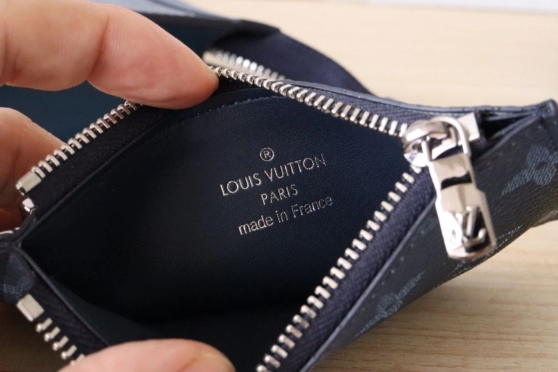 LV Clutch Bags 4178A-0090
