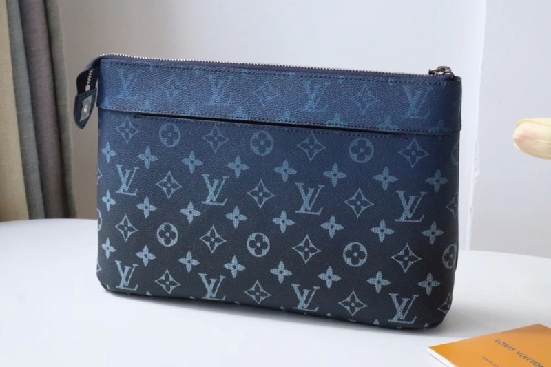 LV Clutch Bags 4178A-0093