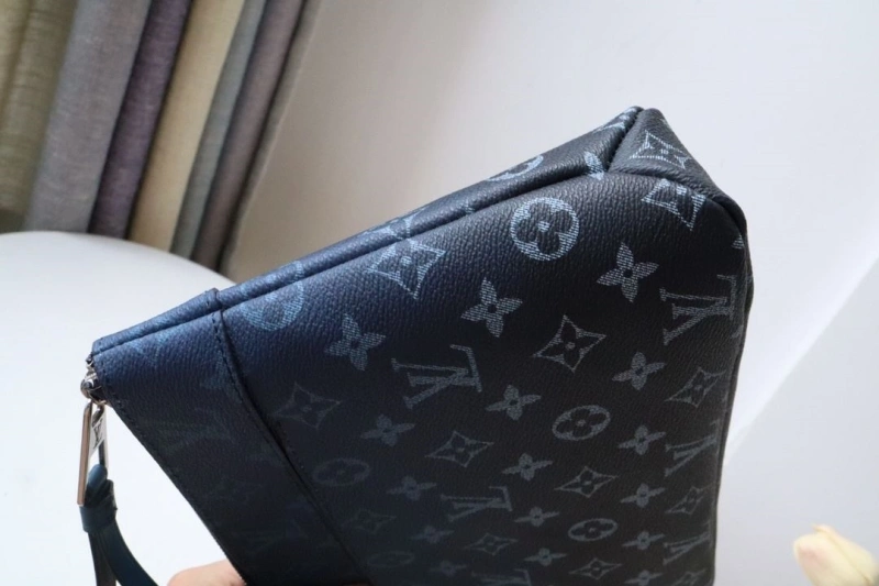 LV Clutch Bags 4178A-0093