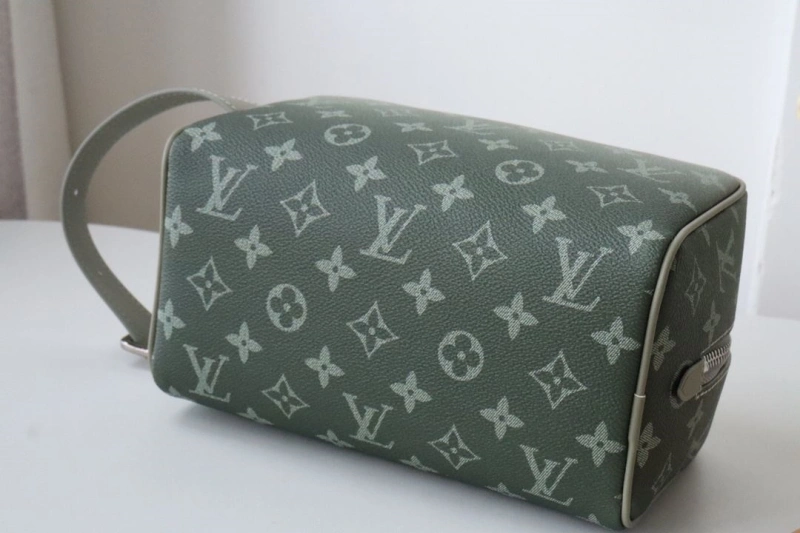 LV Cosmetic Bags 4178A-0094