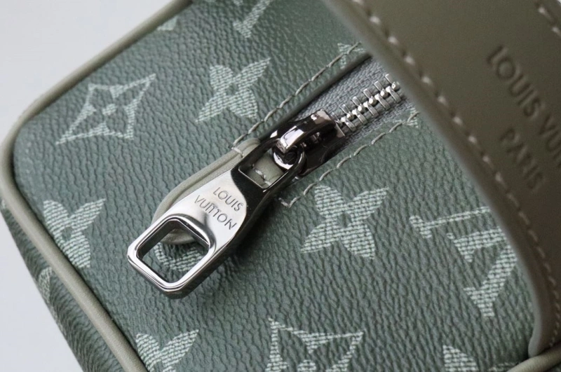 LV Cosmetic Bags 4178A-0094