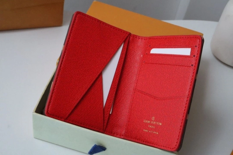 LV Wallets 4178A-0118