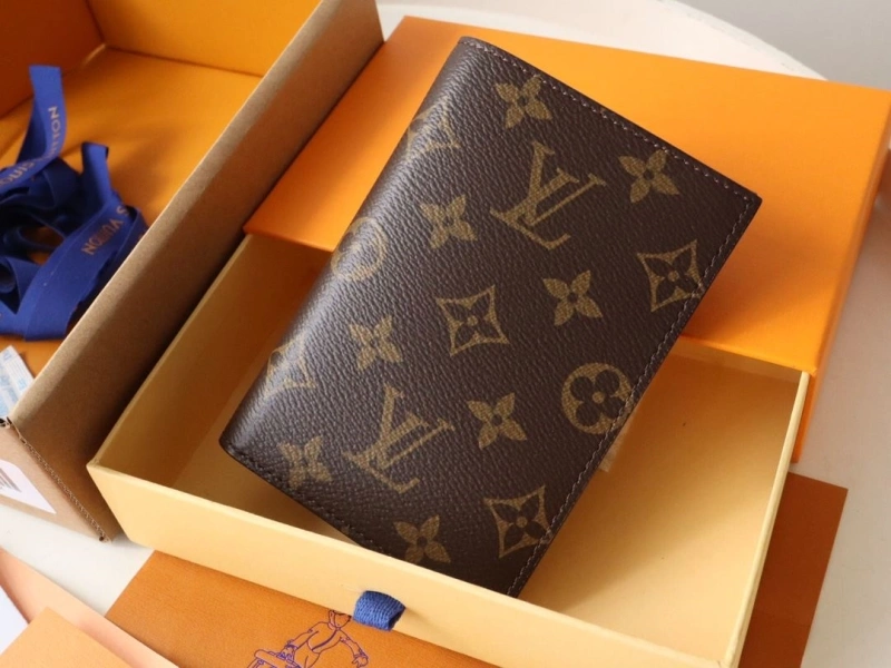 LV Wallets 4178A-0122