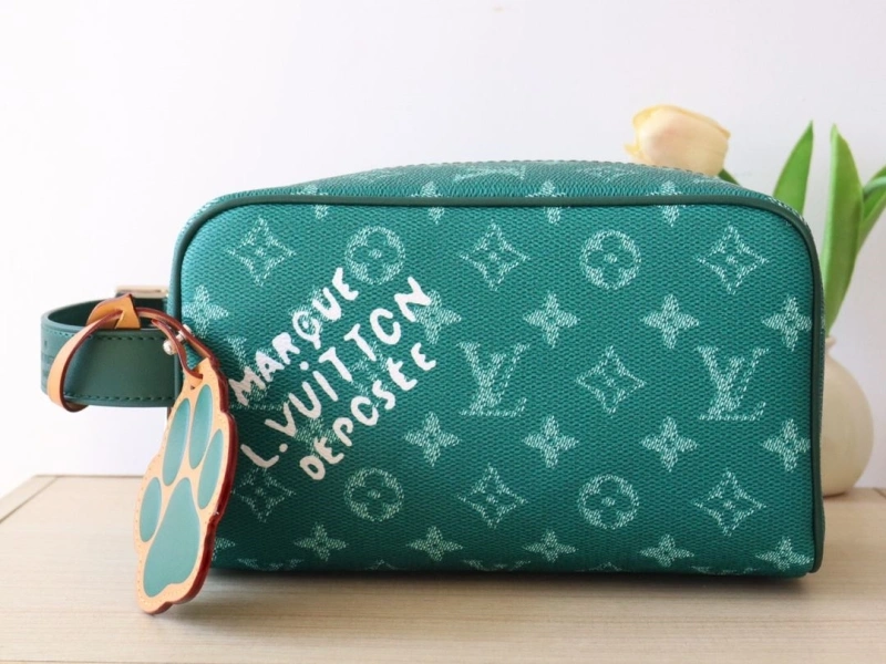LV Cosmetic Bags 4178A-0132