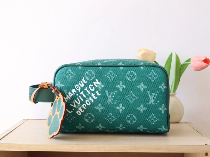 LV Cosmetic Bags 4178A-0132