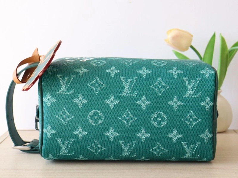 LV Cosmetic Bags 4178A-0132