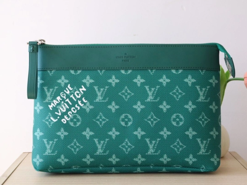 LV Clutch Bags 4178A-0133