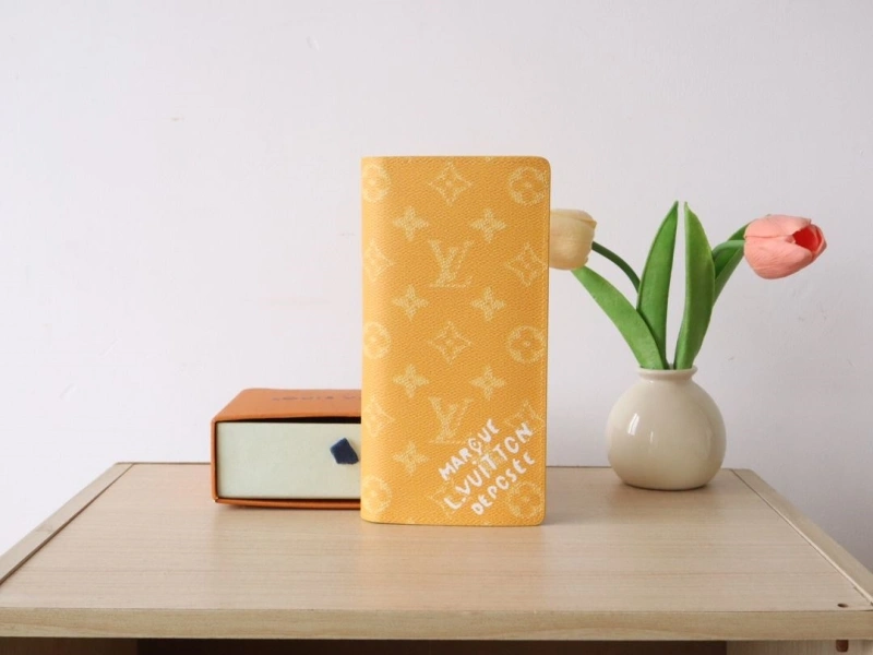 LV Wallets 4178A-0135