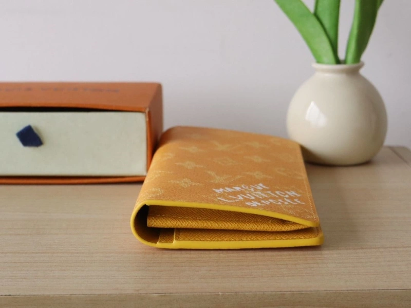 LV Wallets 4178A-0135
