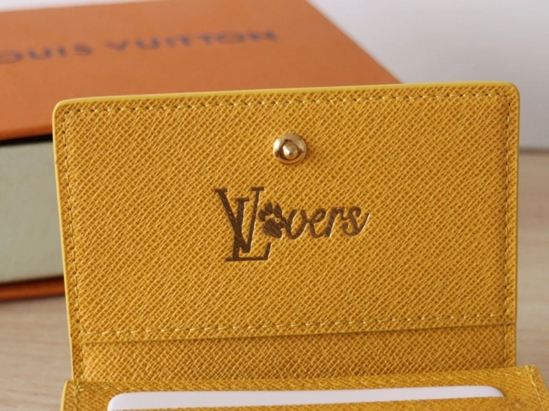 LV Wallets 4178A-0136