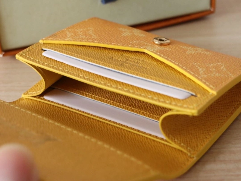 LV Wallets 4178A-0136