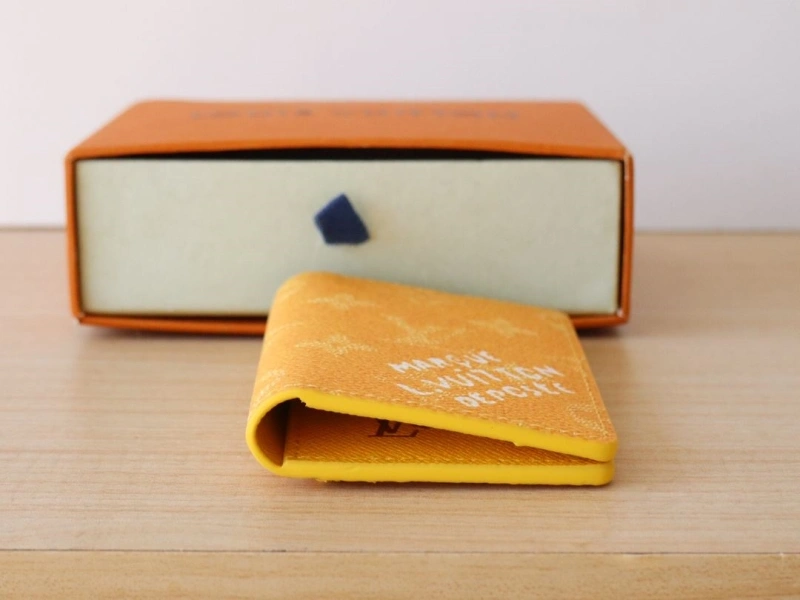 LV Wallets 4178A-0137