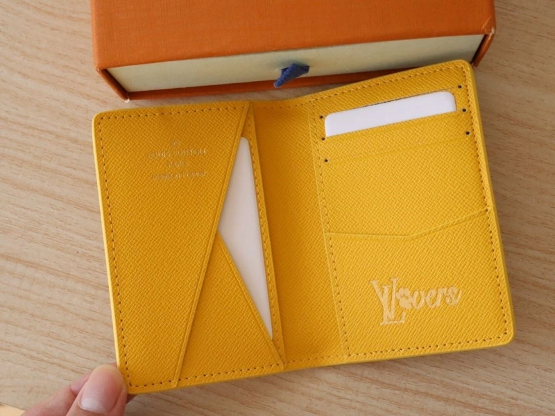 LV Wallets 4178A-0137