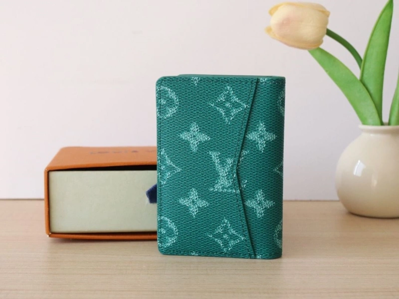 LV Wallets 4178A-0138