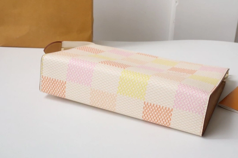 LV Clutch Bags 4178A-0152