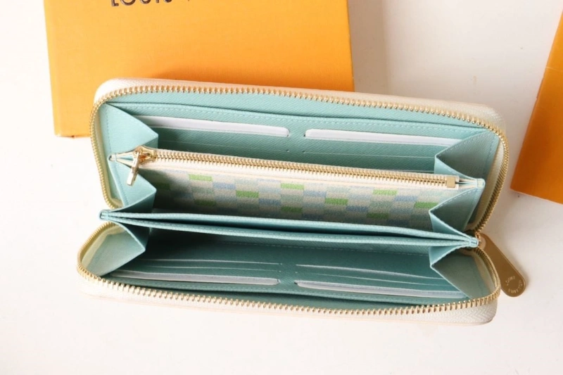 LV Wallets 4178A-0157