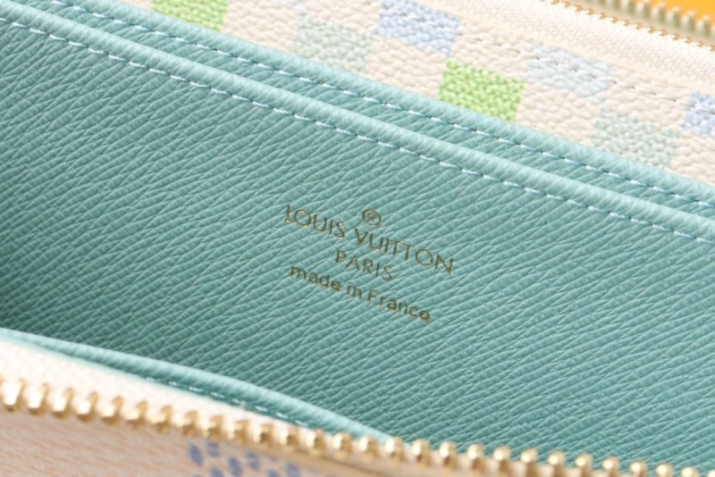 LV Wallets 4178A-0157