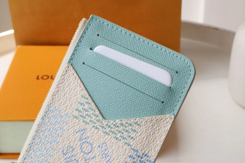LV Wallets 4178A-0160
