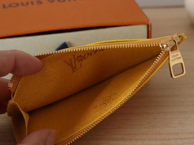 LV Wallets 4178A-0183
