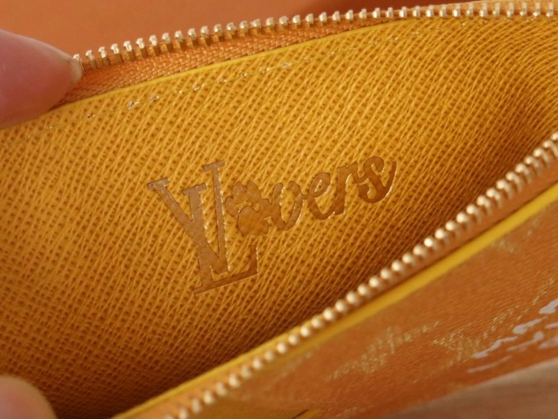 LV Wallets 4178A-0183