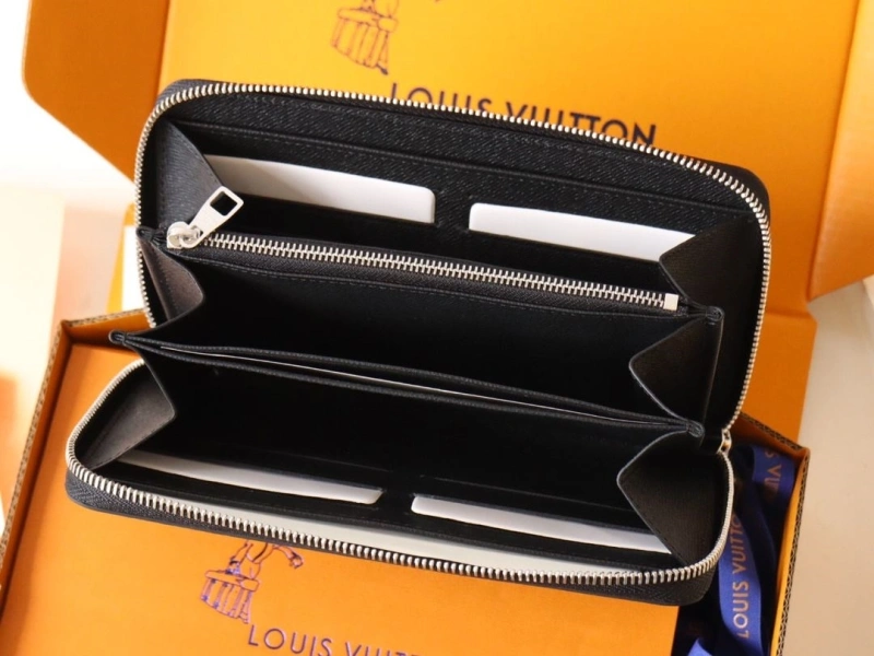LV Wallets 4178A-0185