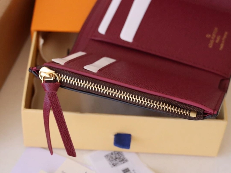 LV Wallets 4178A-0189