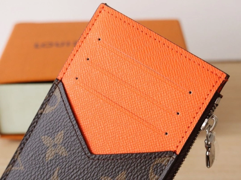 LV Wallets 4178A-0194