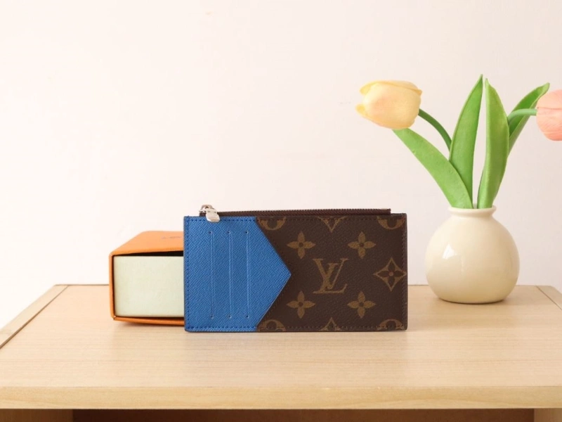 LV Wallets 4178A-0197