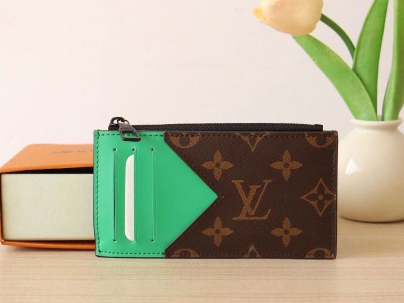LV Wallets 4178A-0198