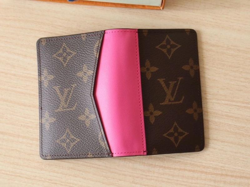LV Wallets 4178A-0205