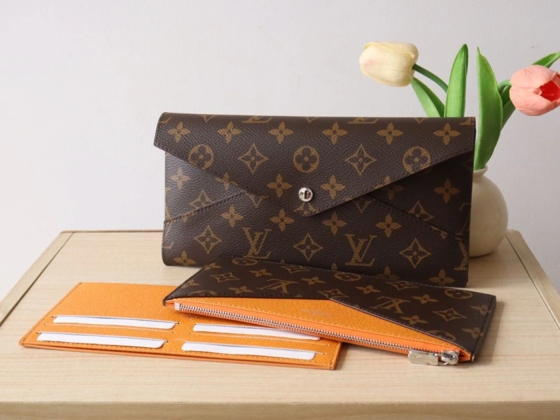 LV Clutch Bags 4178A-0207