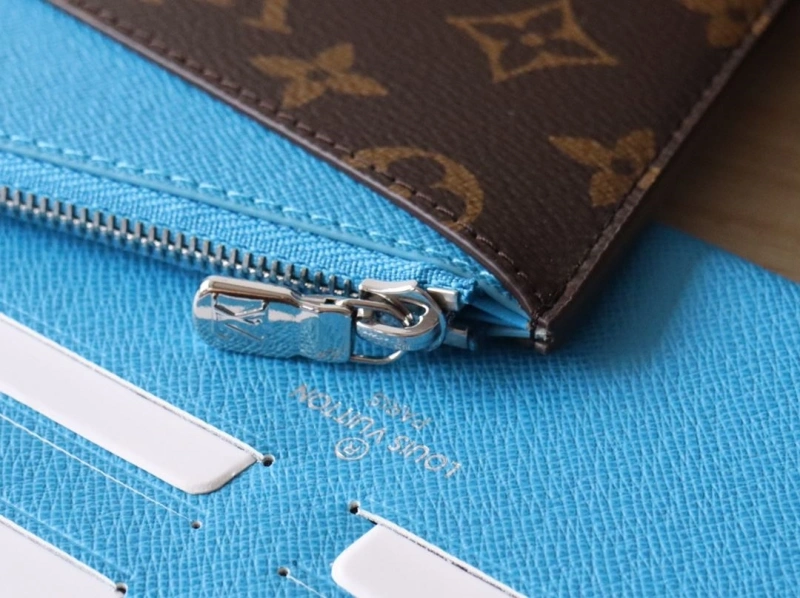 LV Clutch Bags 4178A-0209
