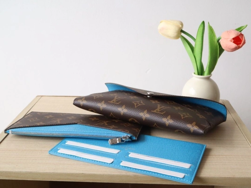 LV Clutch Bags 4178A-0209