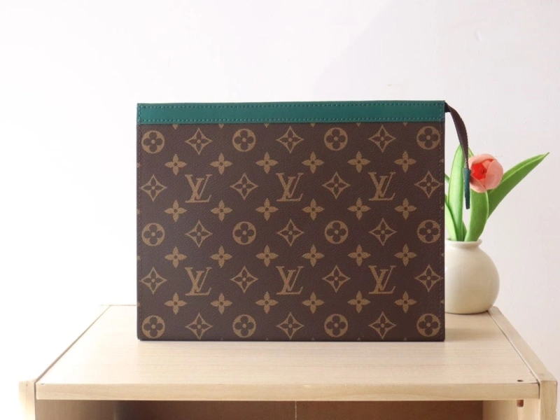 LV Clutch Bags 4178A-0235