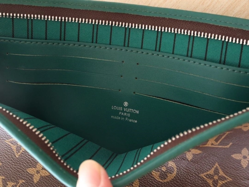 LV Clutch Bags 4178A-0235