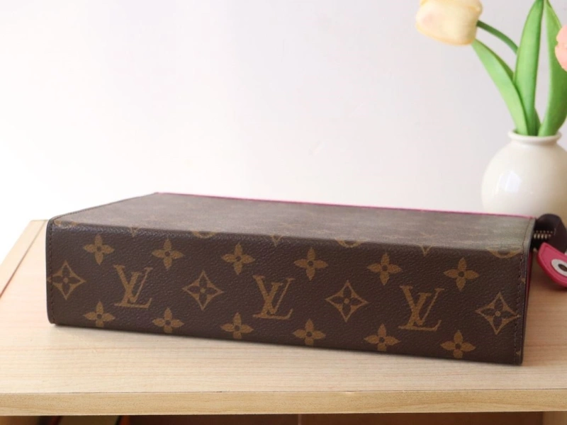 LV Clutch Bags 4178A-0237