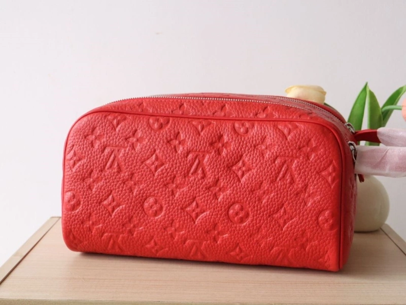 LV Cosmetic Bags 4178A-0259